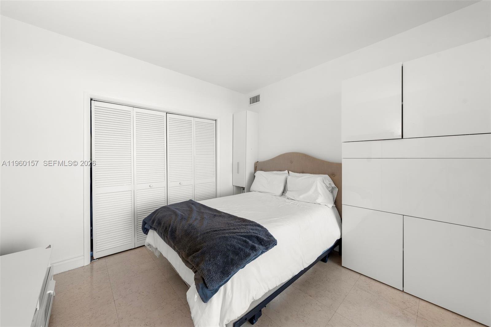 799 Crandon Blvd # 605