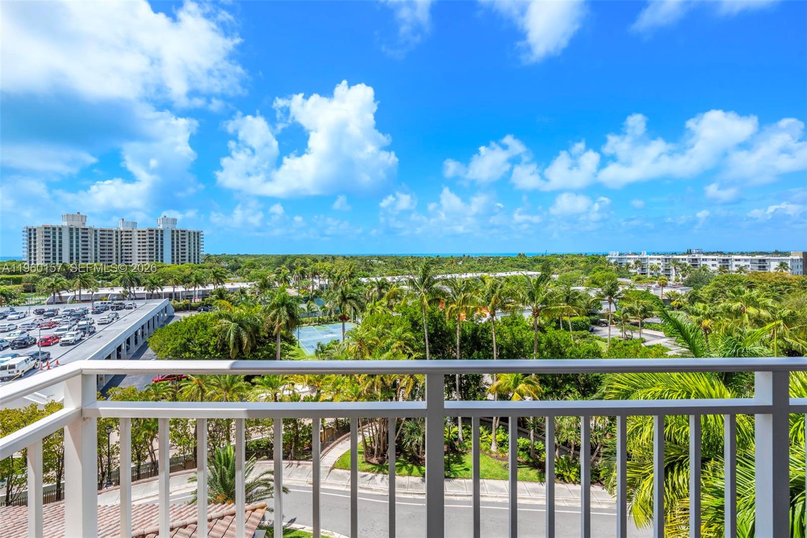 799 Crandon Blvd # 605
