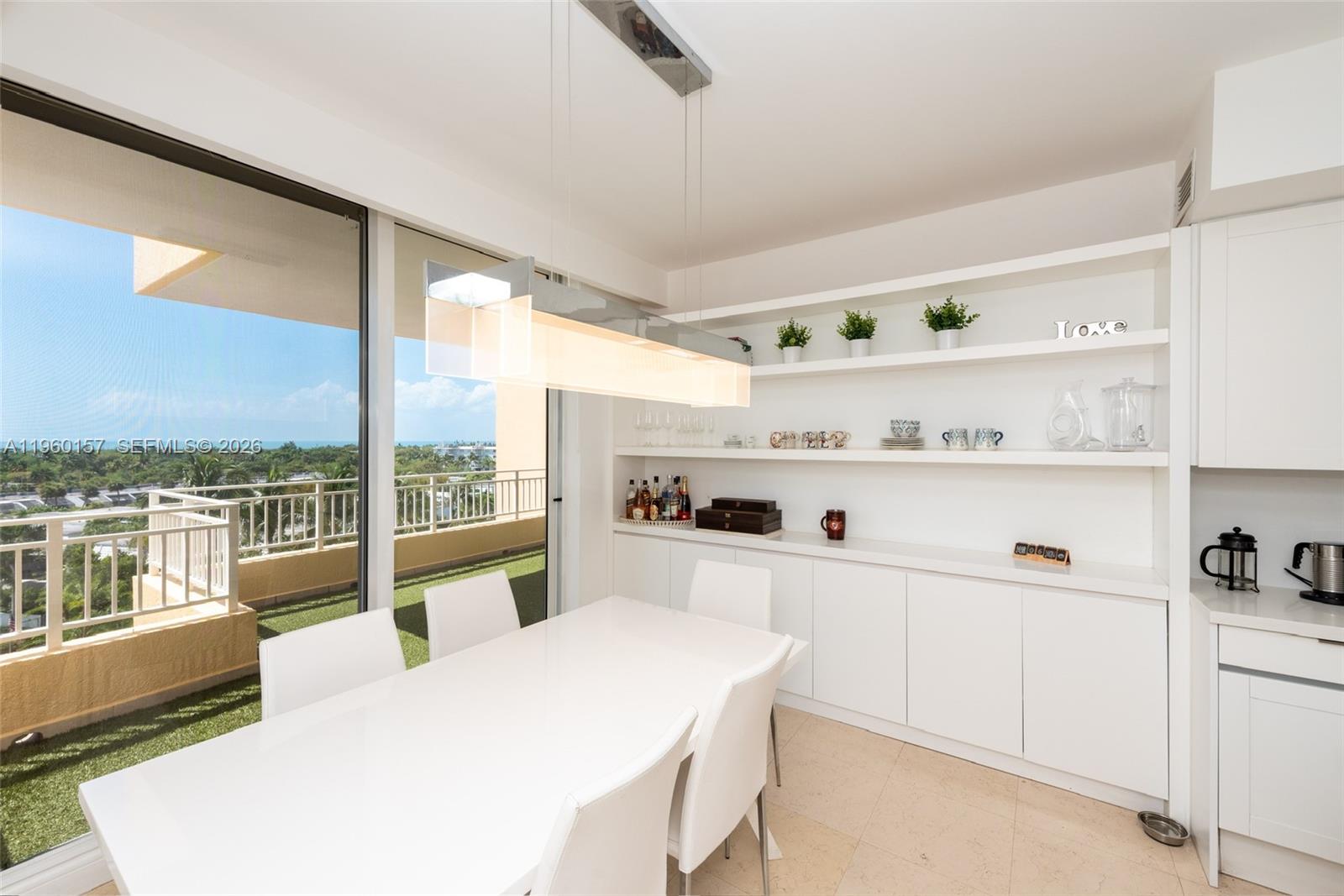 799 Crandon Blvd # 605