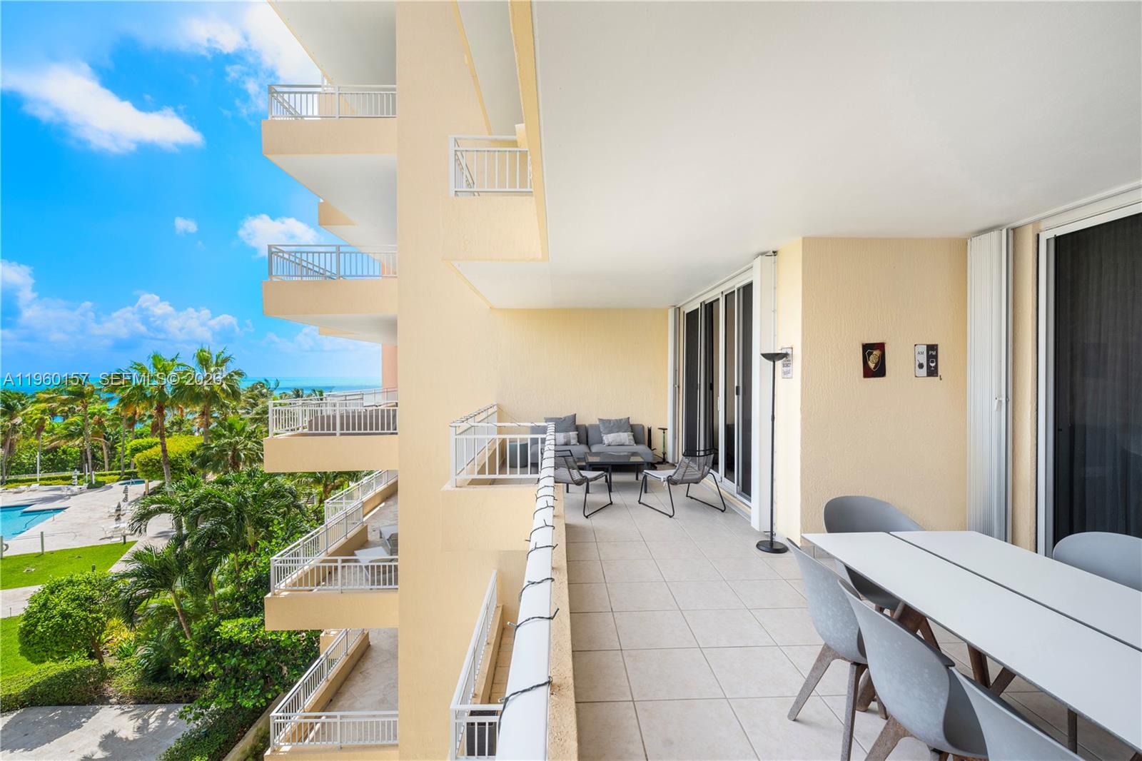 799 Crandon Blvd # 605