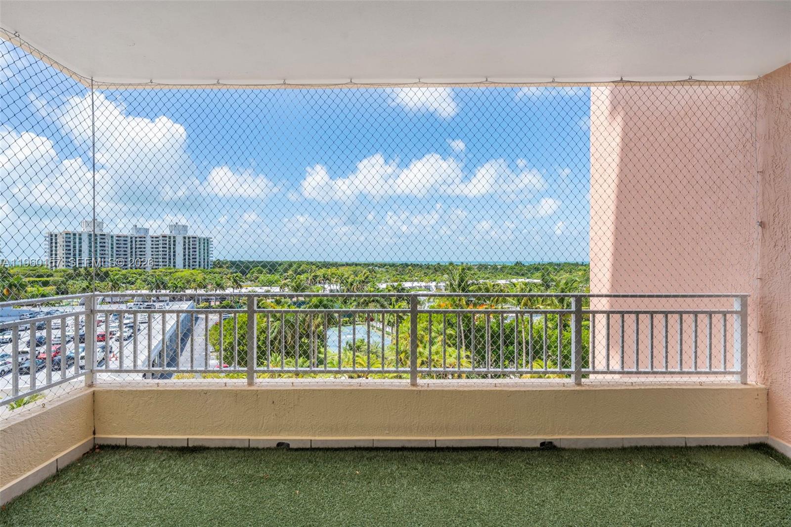 799 Crandon Blvd # 605
