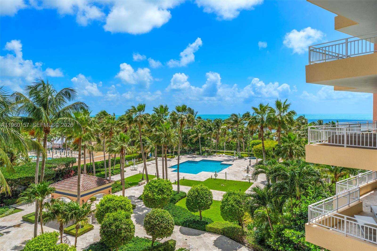 799 Crandon Blvd # 605