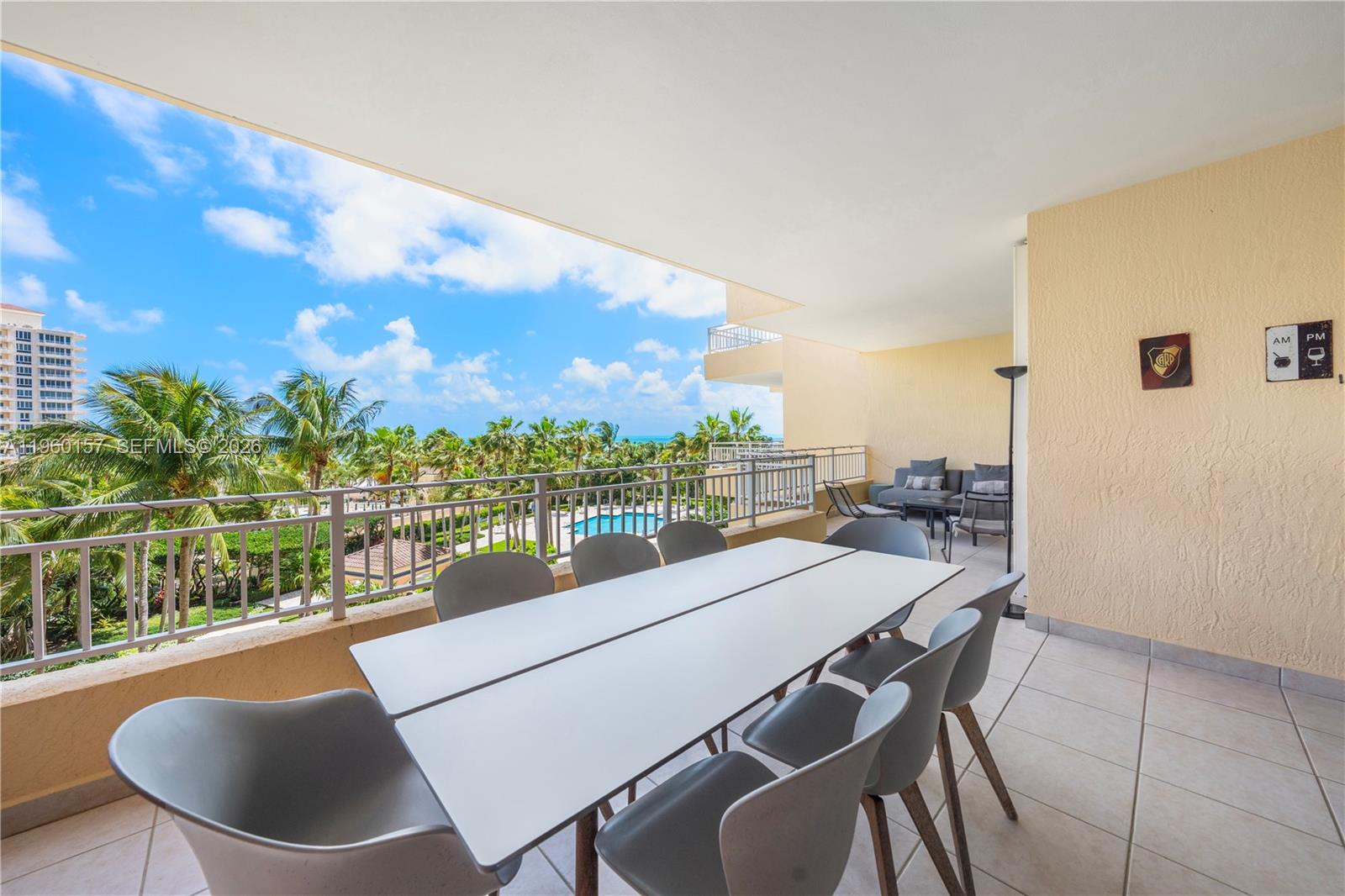 799 Crandon Blvd # 605