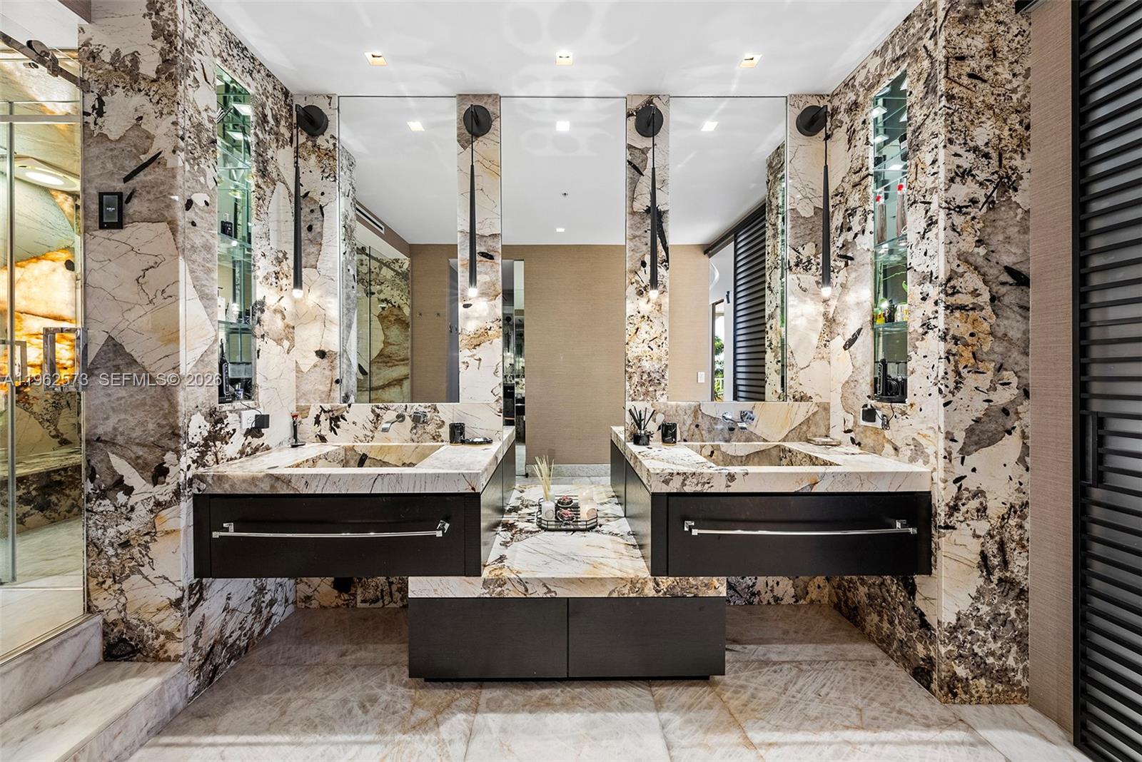 747 Crandon Blvd # 409