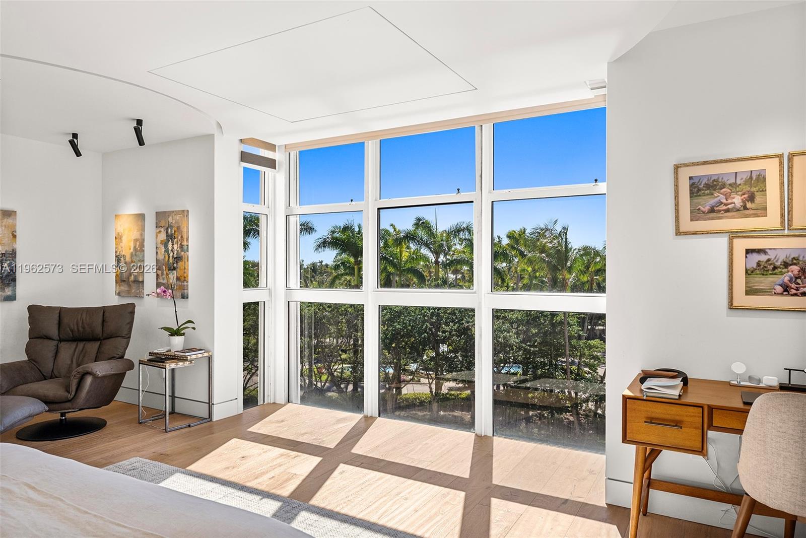 747 Crandon Blvd # 409