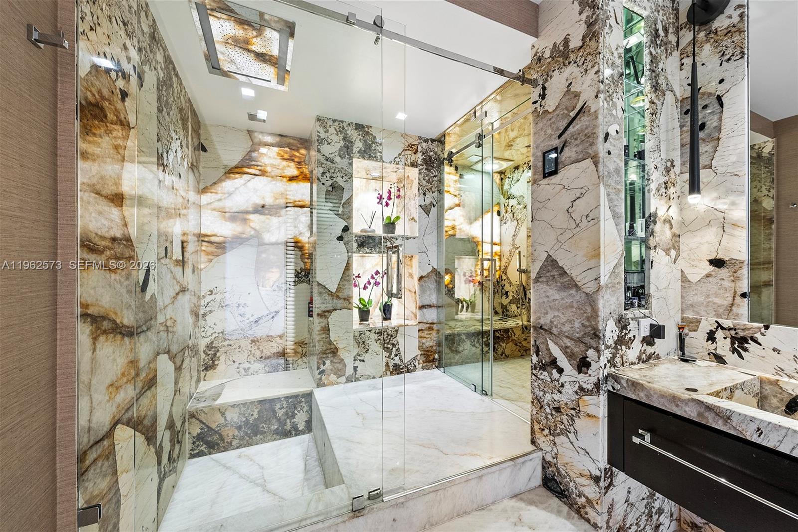 747 Crandon Blvd # 409