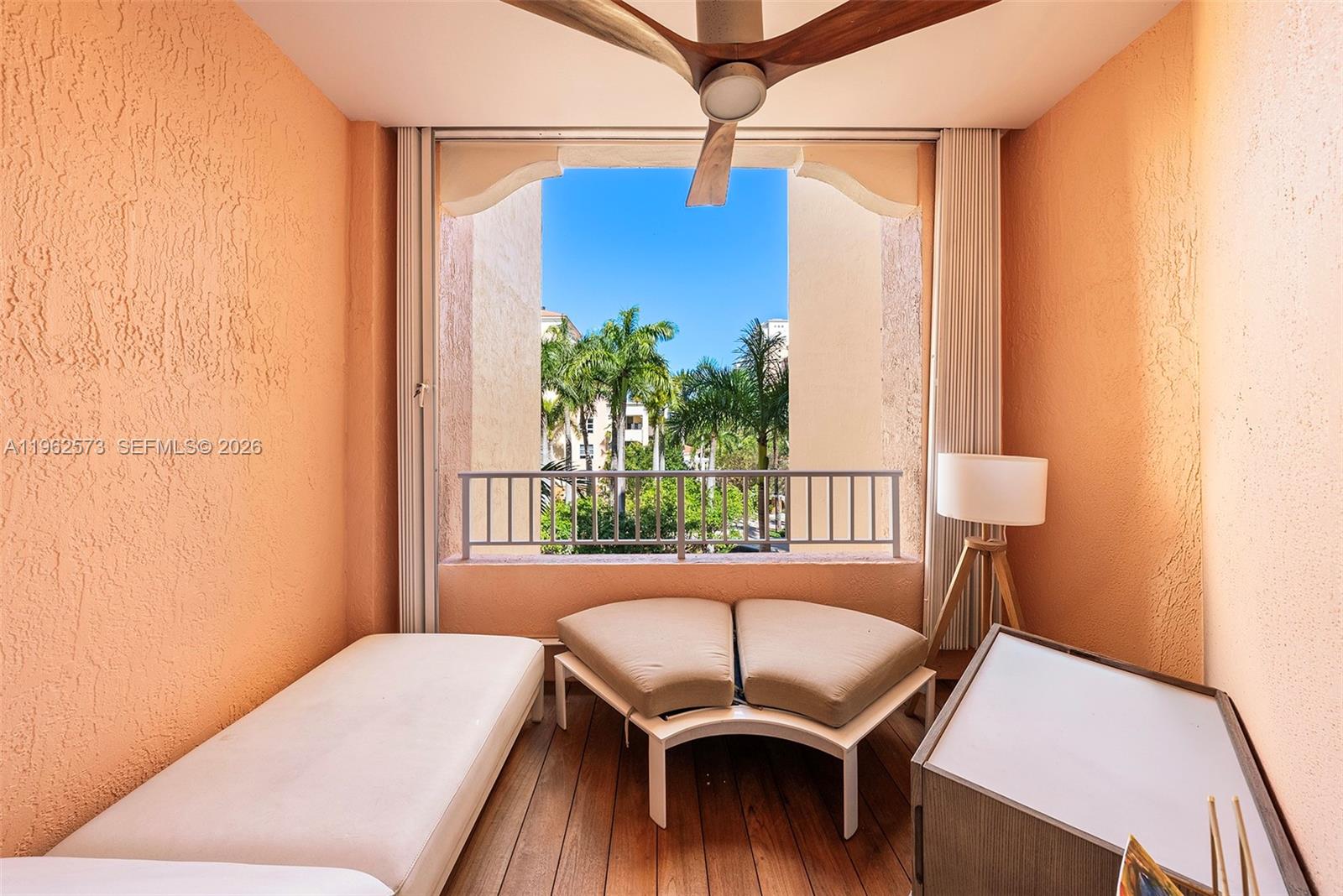 747 Crandon Blvd # 409