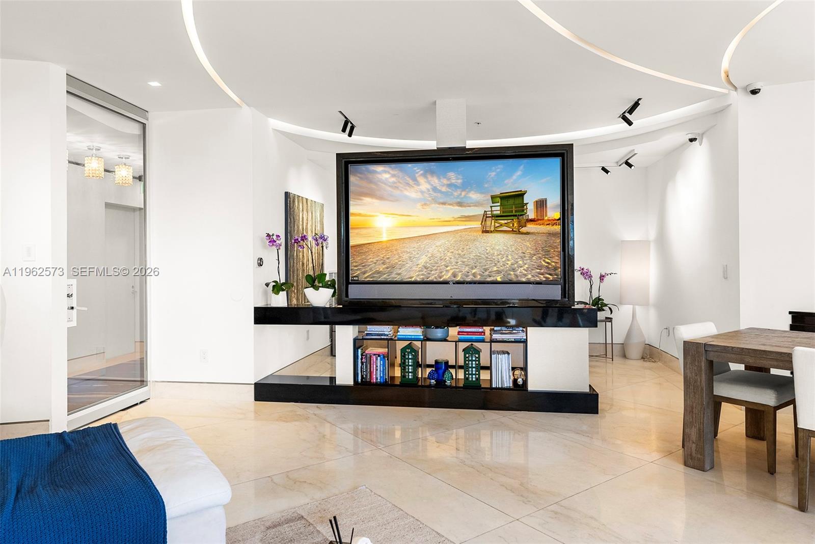 747 Crandon Blvd # 409