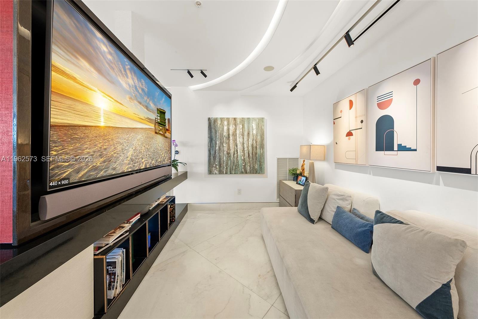 747 Crandon Blvd # 409