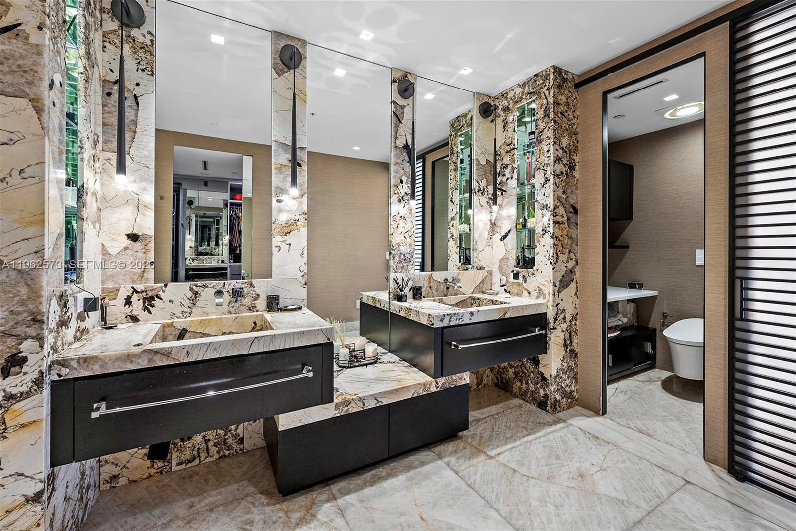 747 Crandon Blvd # 409