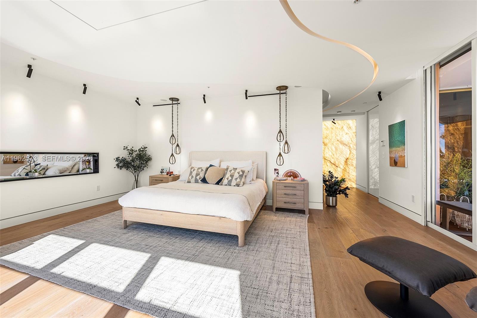 747 Crandon Blvd # 409