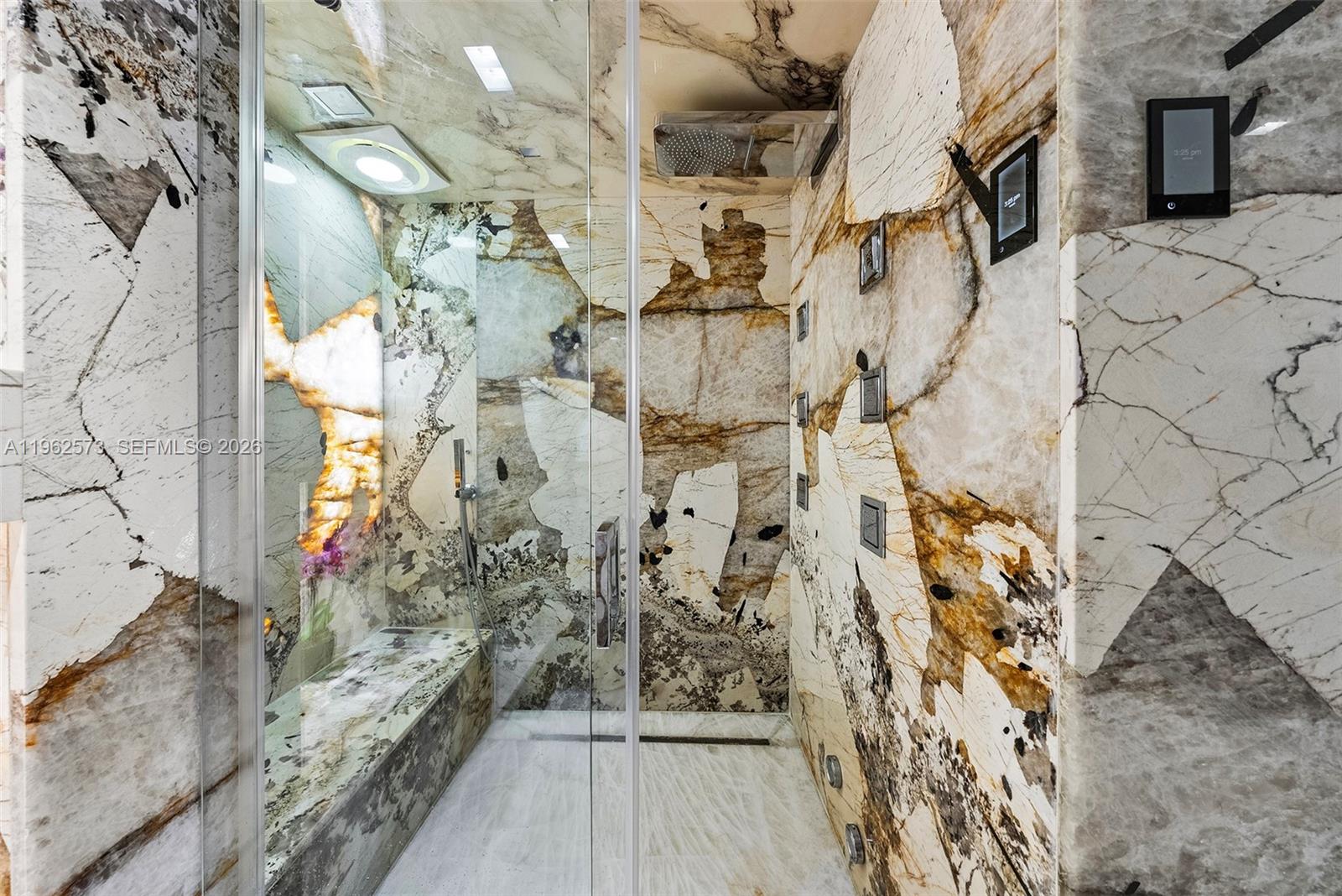 747 Crandon Blvd # 409