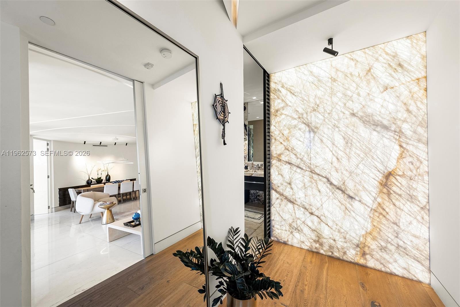 747 Crandon Blvd # 409