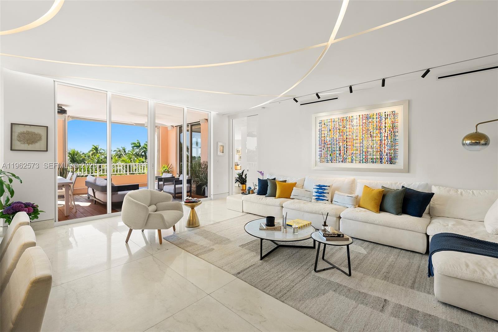 747 Crandon Blvd # 409