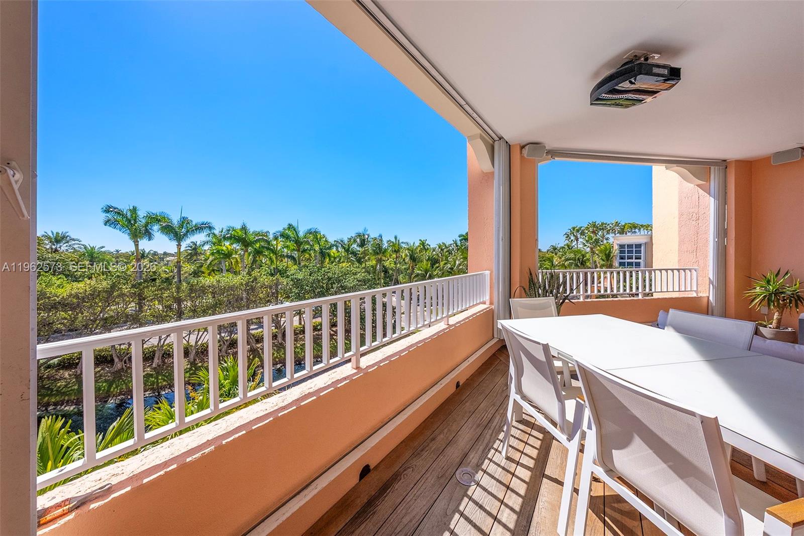 747 Crandon Blvd # 409