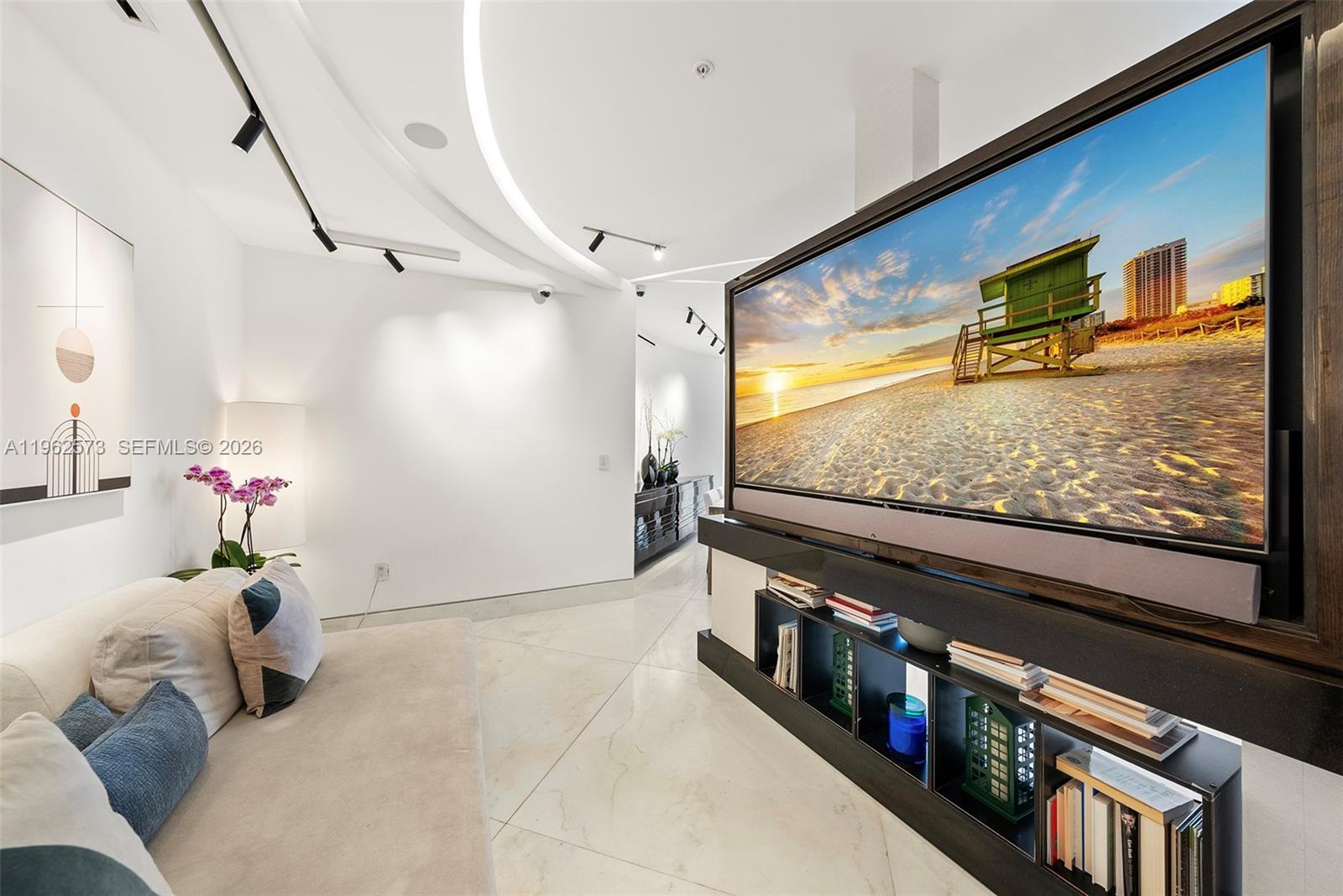 747 Crandon Blvd # 409