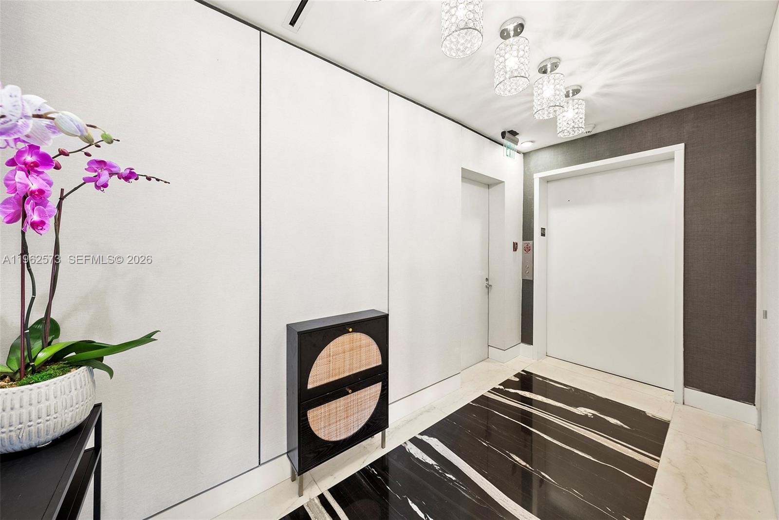 747 Crandon Blvd # 409