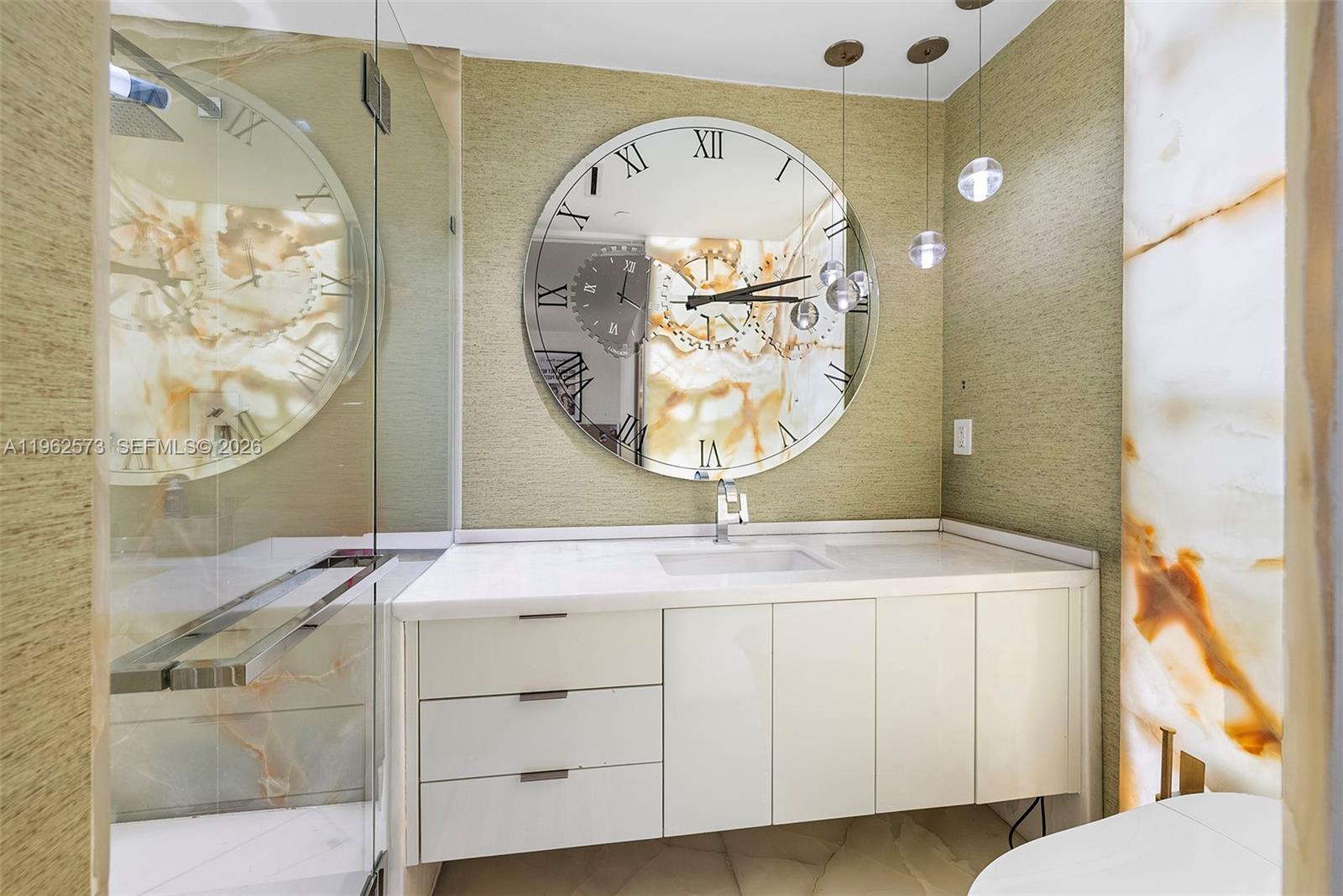 747 Crandon Blvd # 409