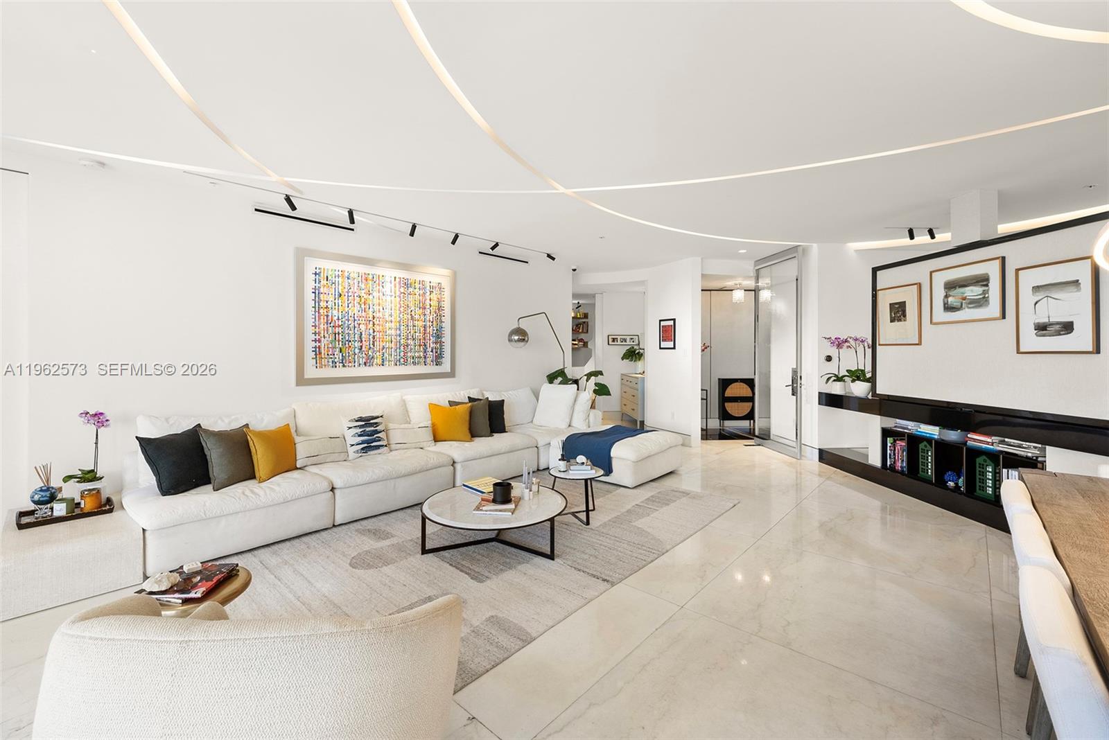 747 Crandon Blvd # 409