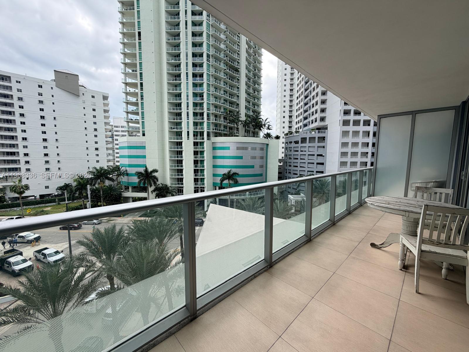 1300 Brickell Bay Dr # 607