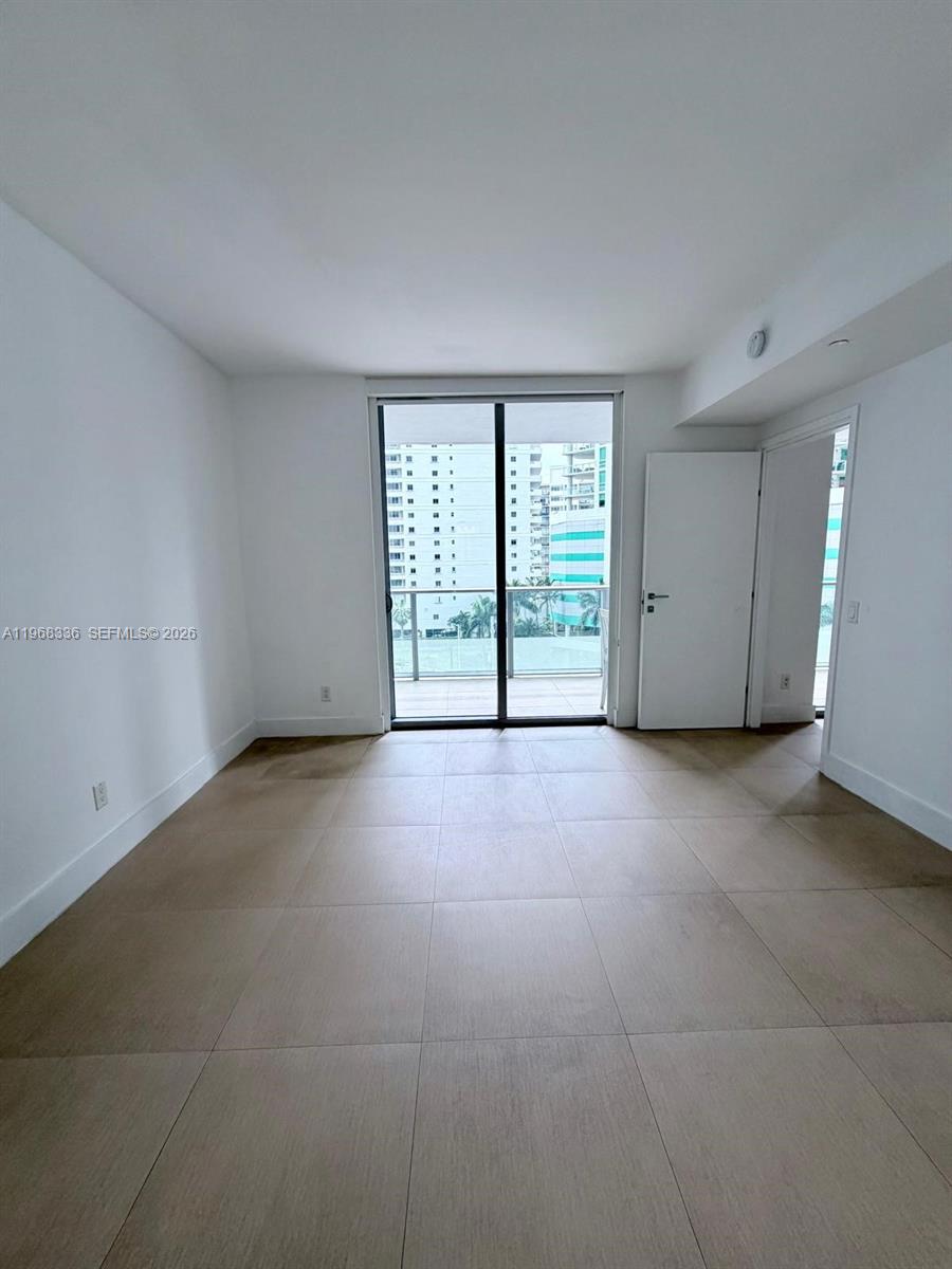 1300 Brickell Bay Dr # 607