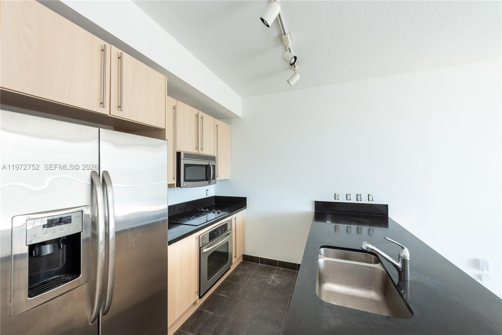 79 SW 12th St Unit: 1105-S
