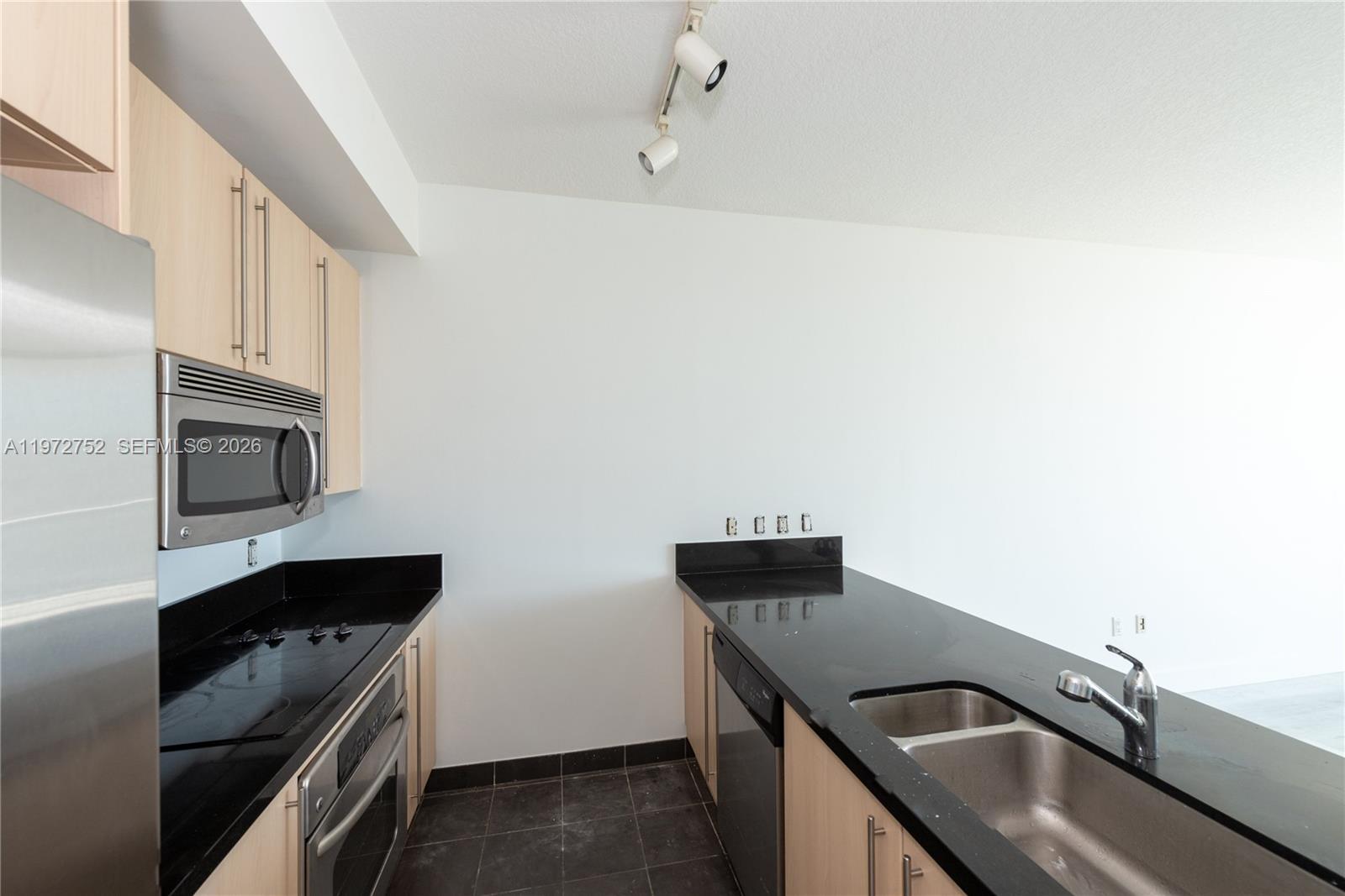 79 SW 12th St Unit: 1105-S