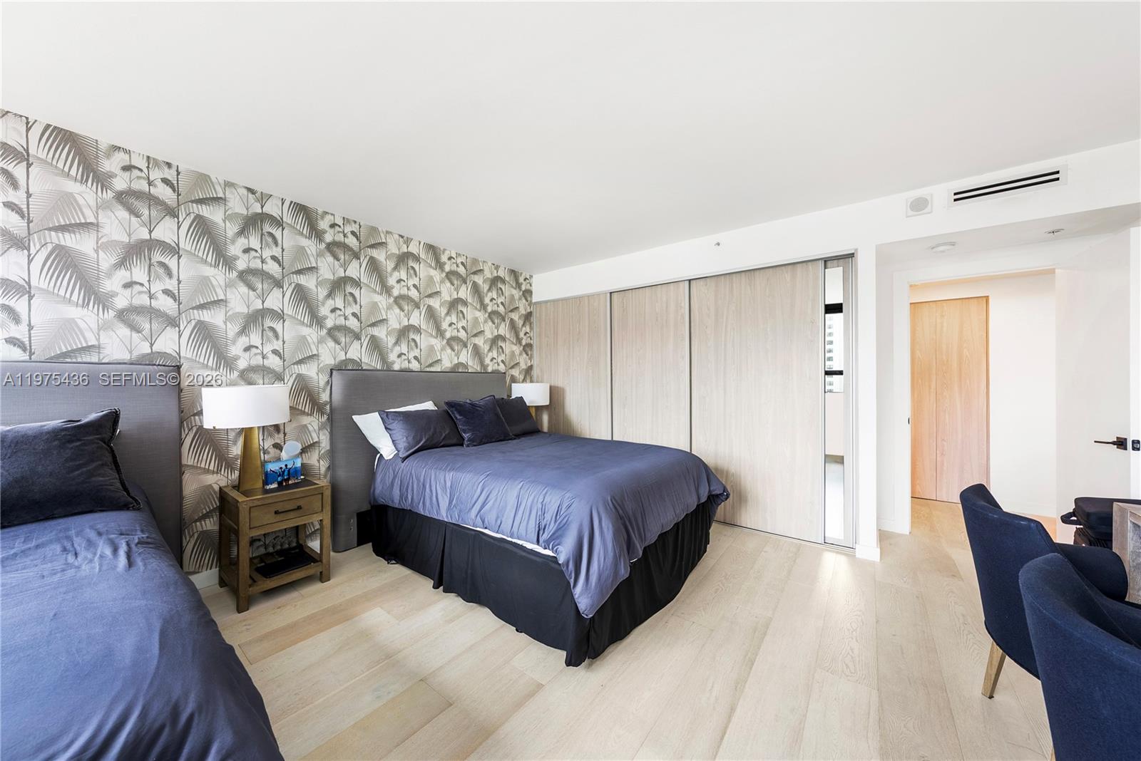 10205 Collins Ave # 605