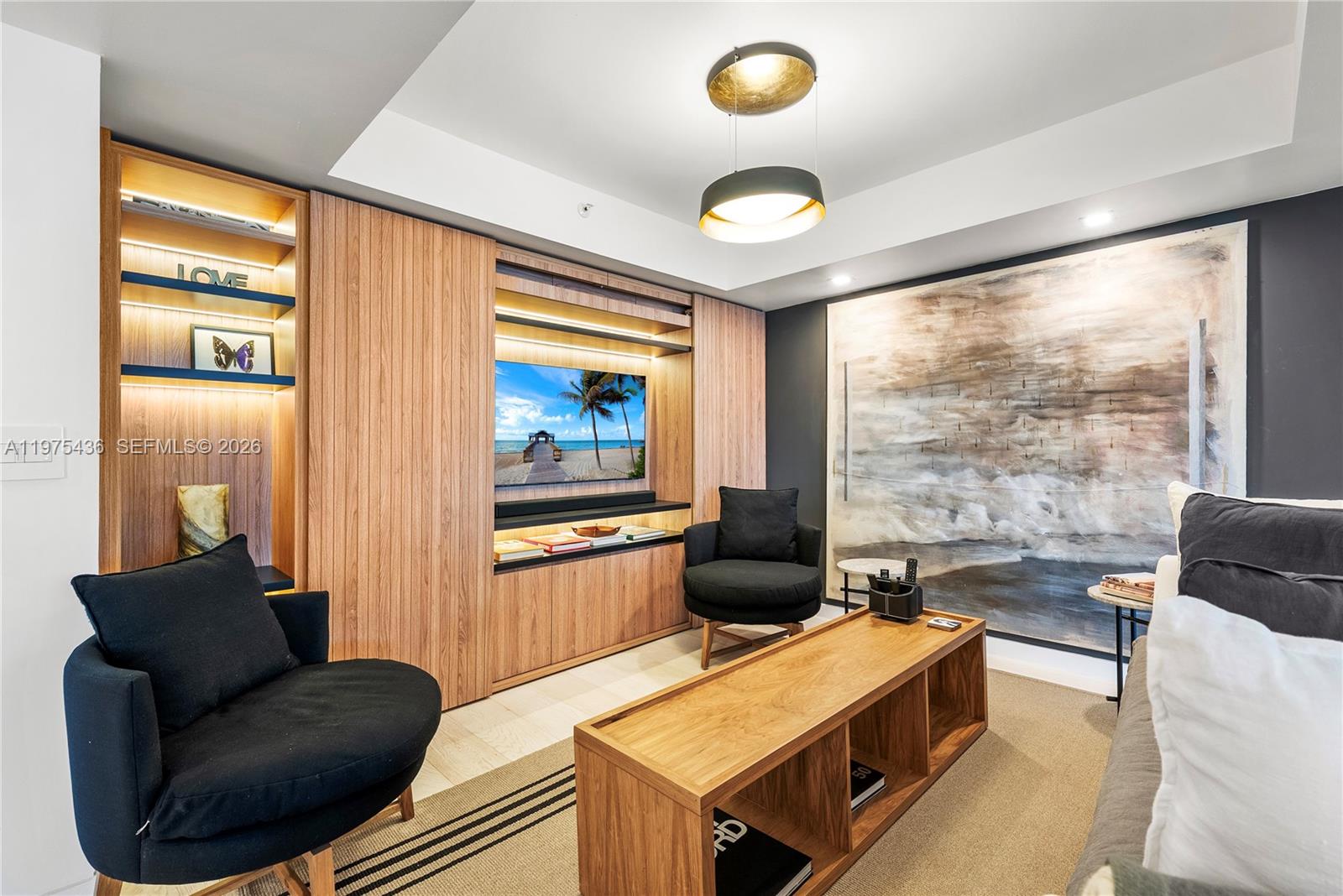 10205 Collins Ave # 605