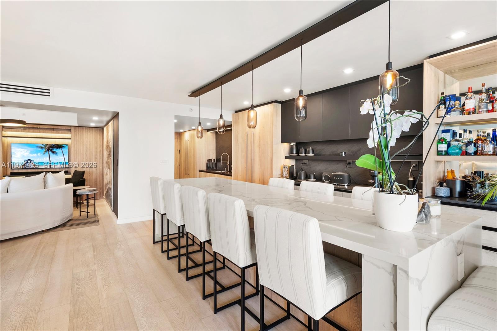 10205 Collins Ave # 605