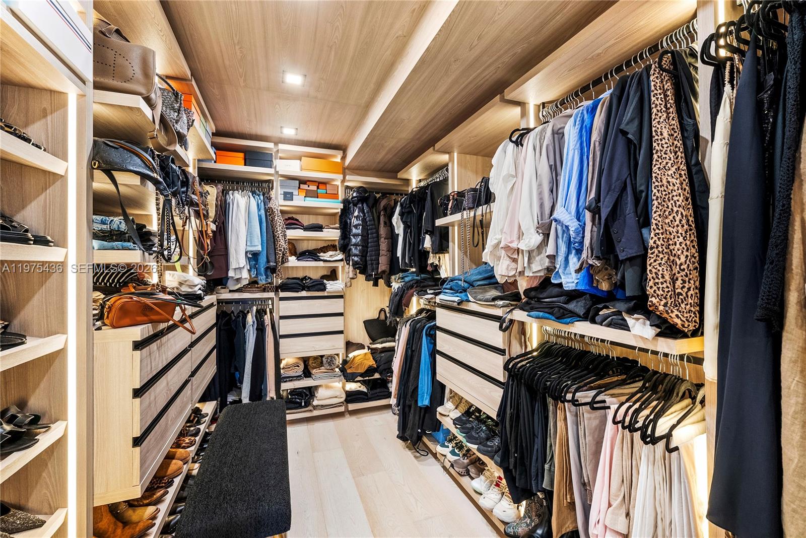 10205 Collins Ave # 605