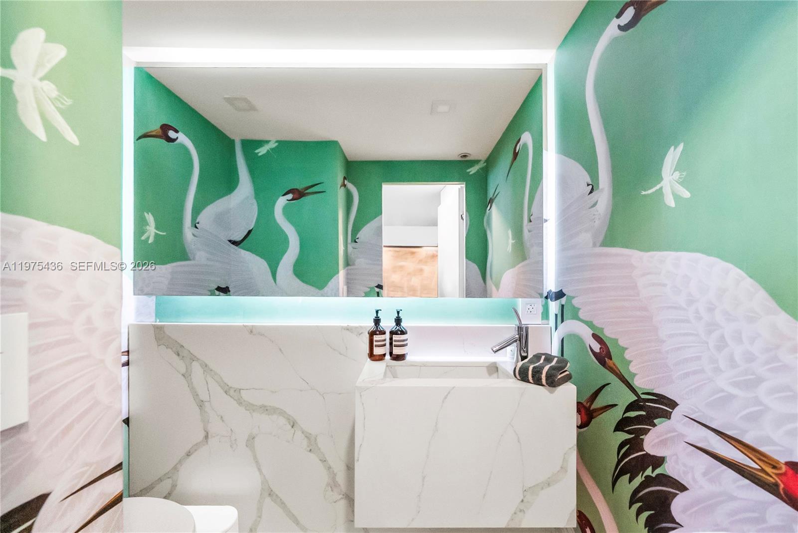 10205 Collins Ave # 605