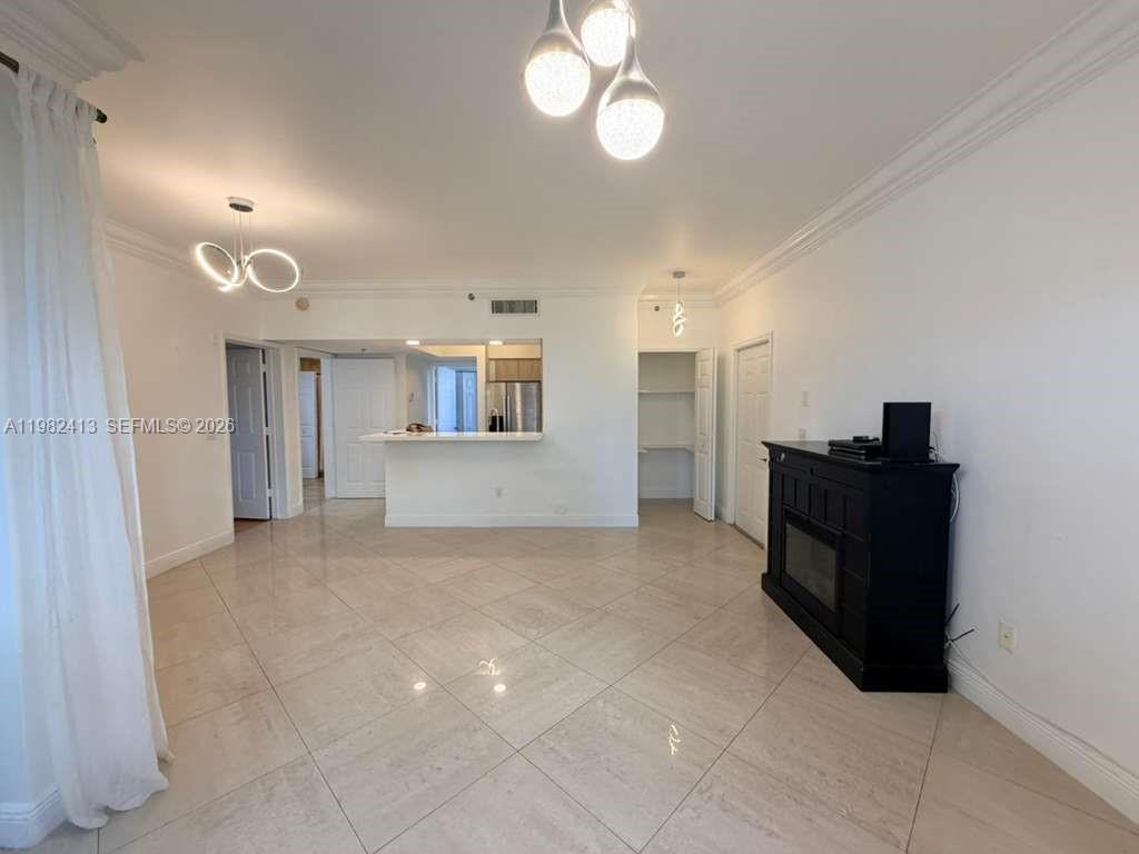 3165 NE 184th St # 6102