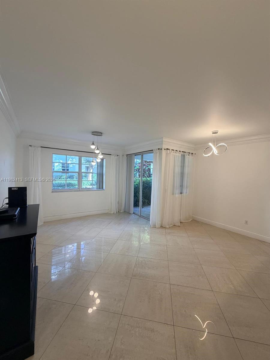 3165 NE 184th St # 6102