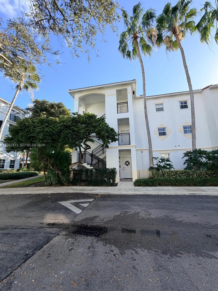 3165 NE 184th St # 6102