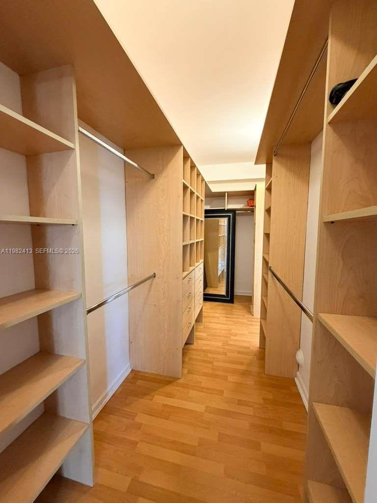 3165 NE 184th St # 6102