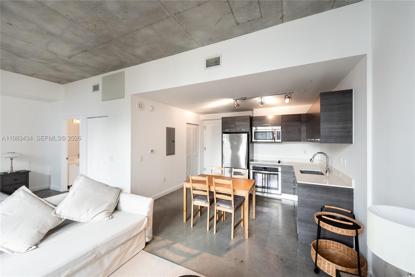 151 SE 1st St # 1709