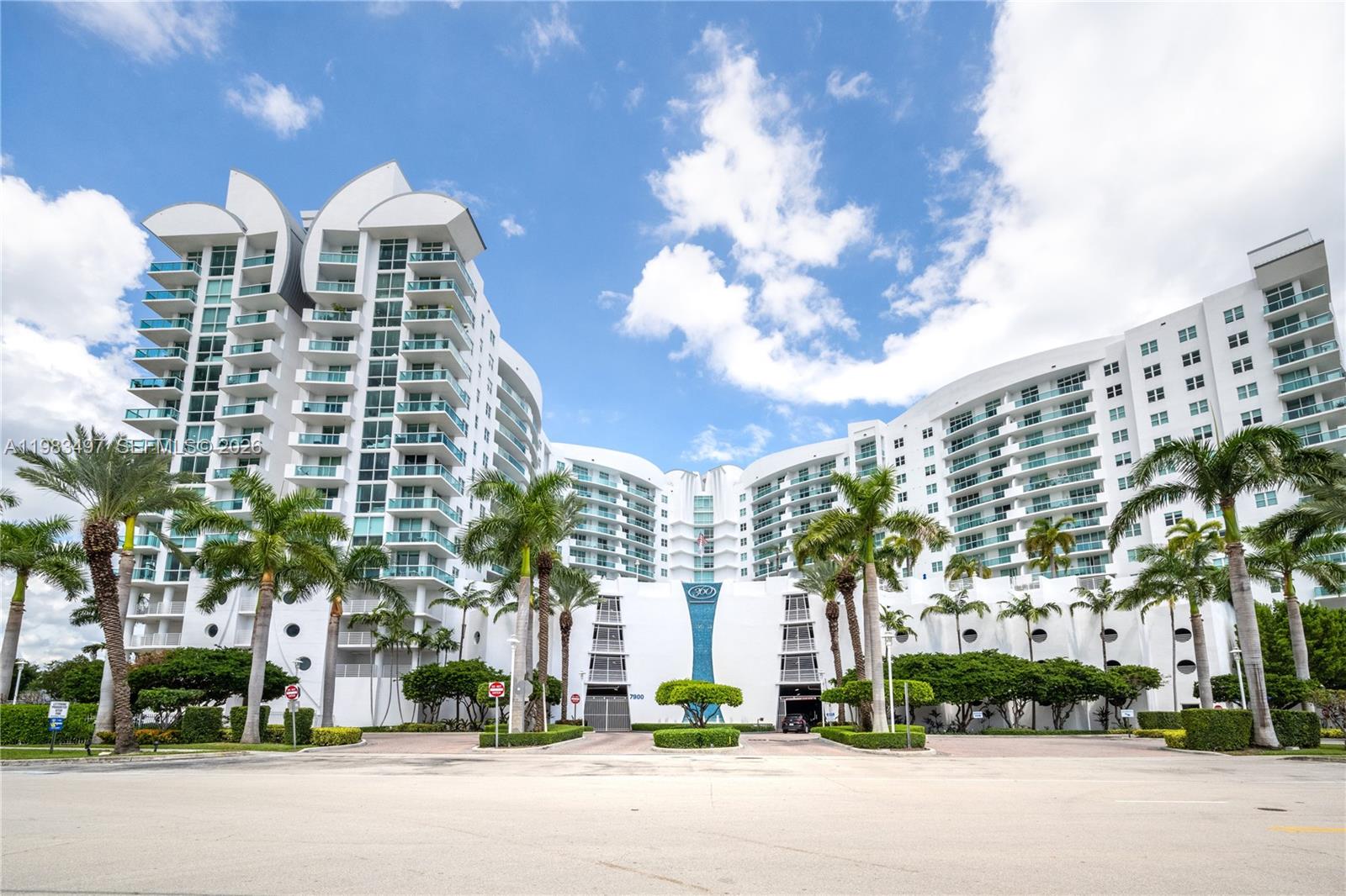 7910 Harbor Island Dr # 502