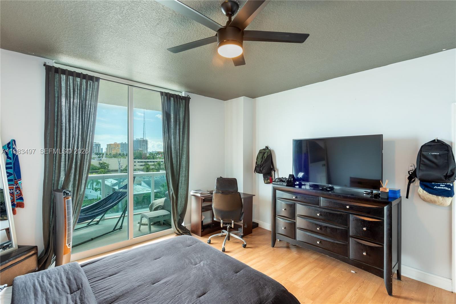 7910 Harbor Island Dr # 502