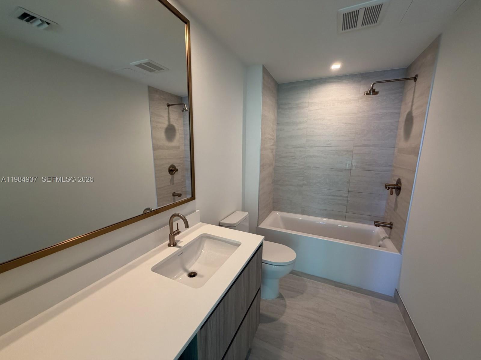 77 SE 5th Street # 4004