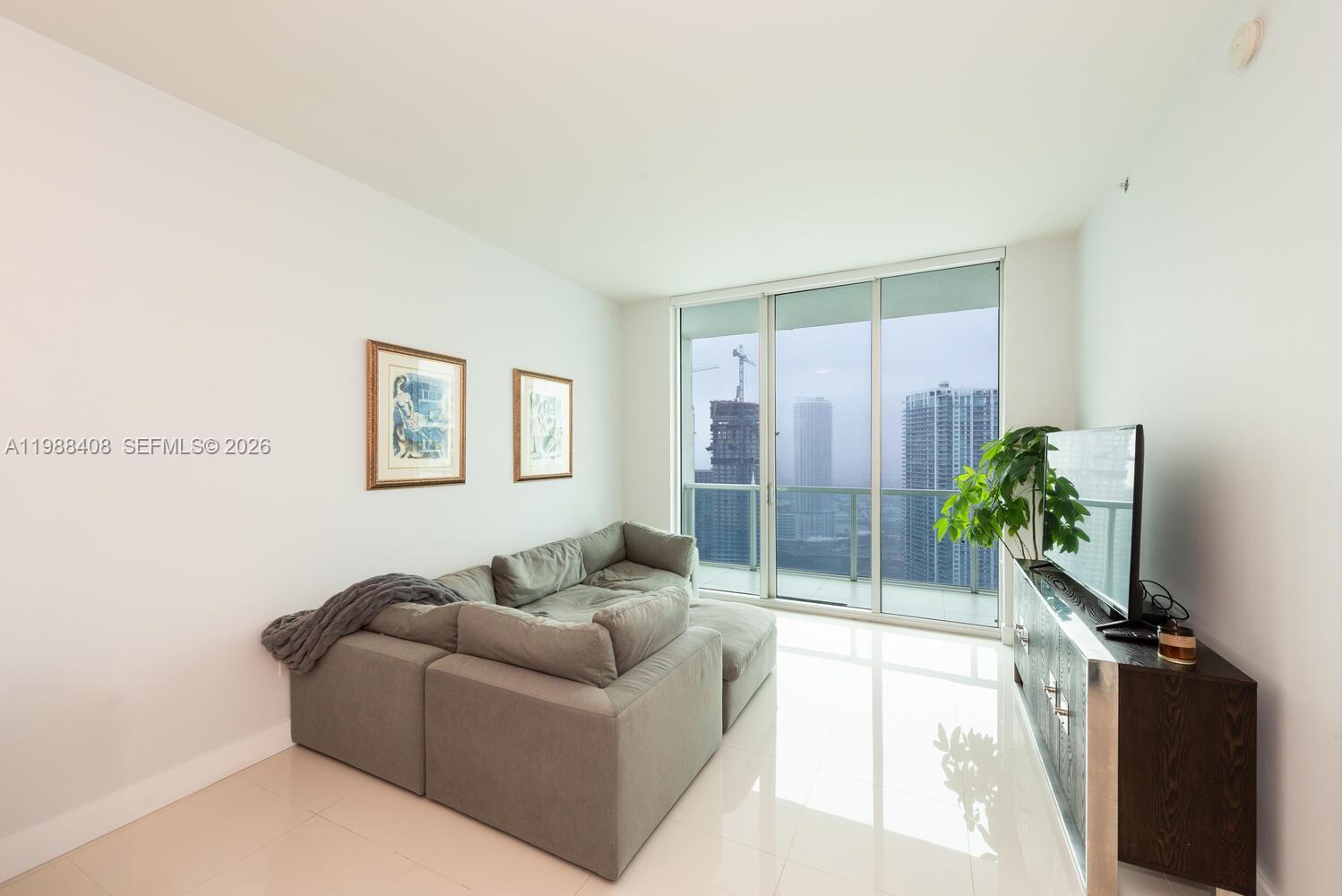55 SE 6th St # 4200