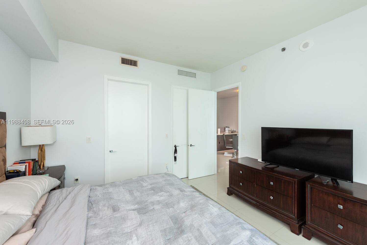 55 SE 6th St # 4200