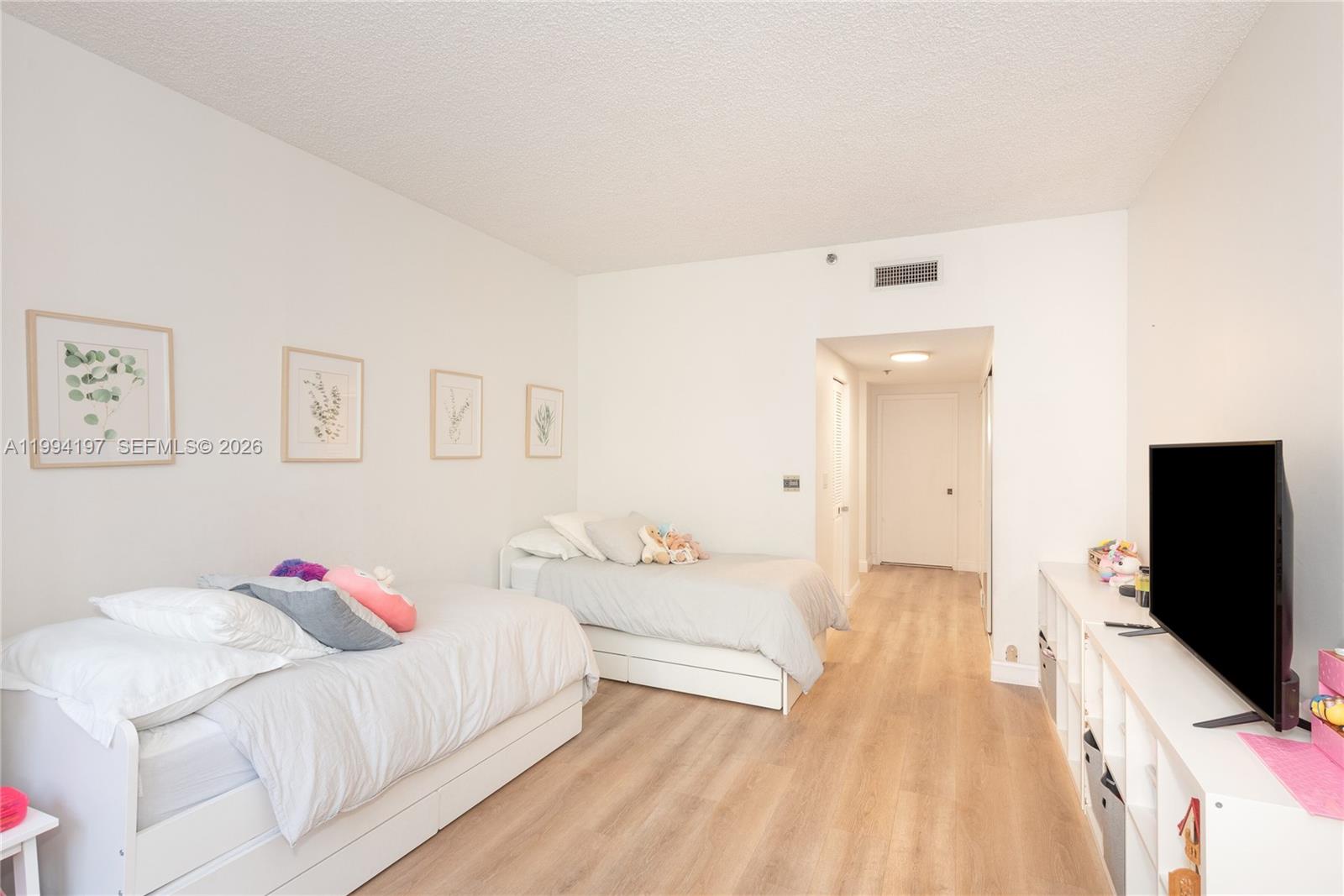 251 Crandon Blvd # 141