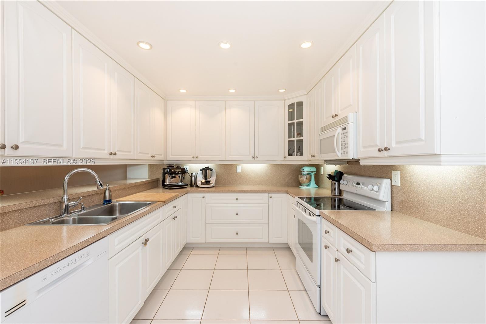 251 Crandon Blvd # 141