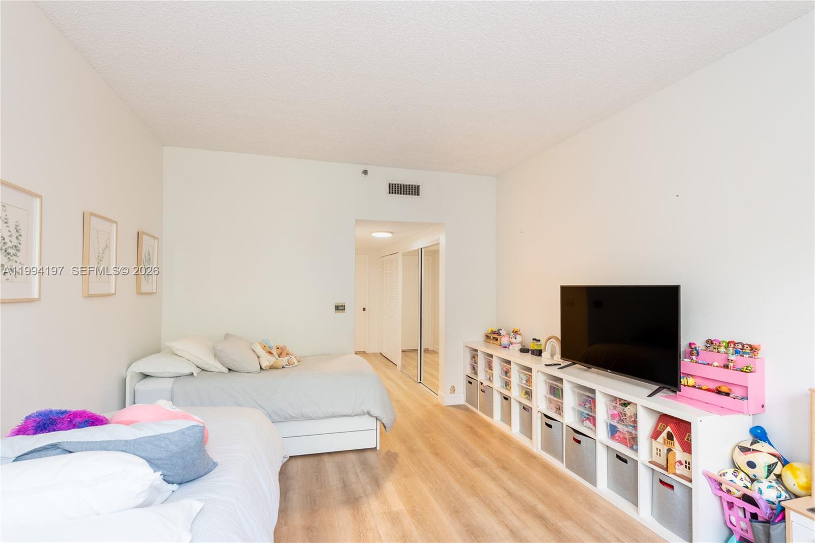251 Crandon Blvd # 141