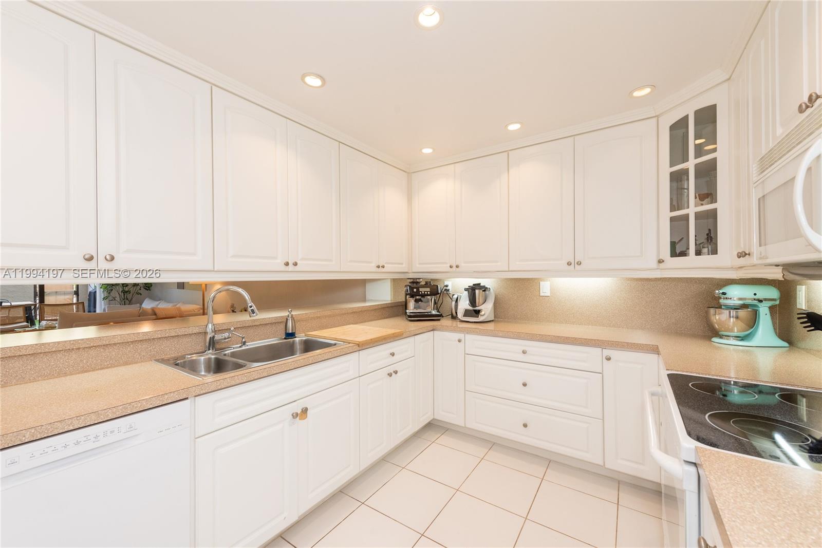 251 Crandon Blvd # 141