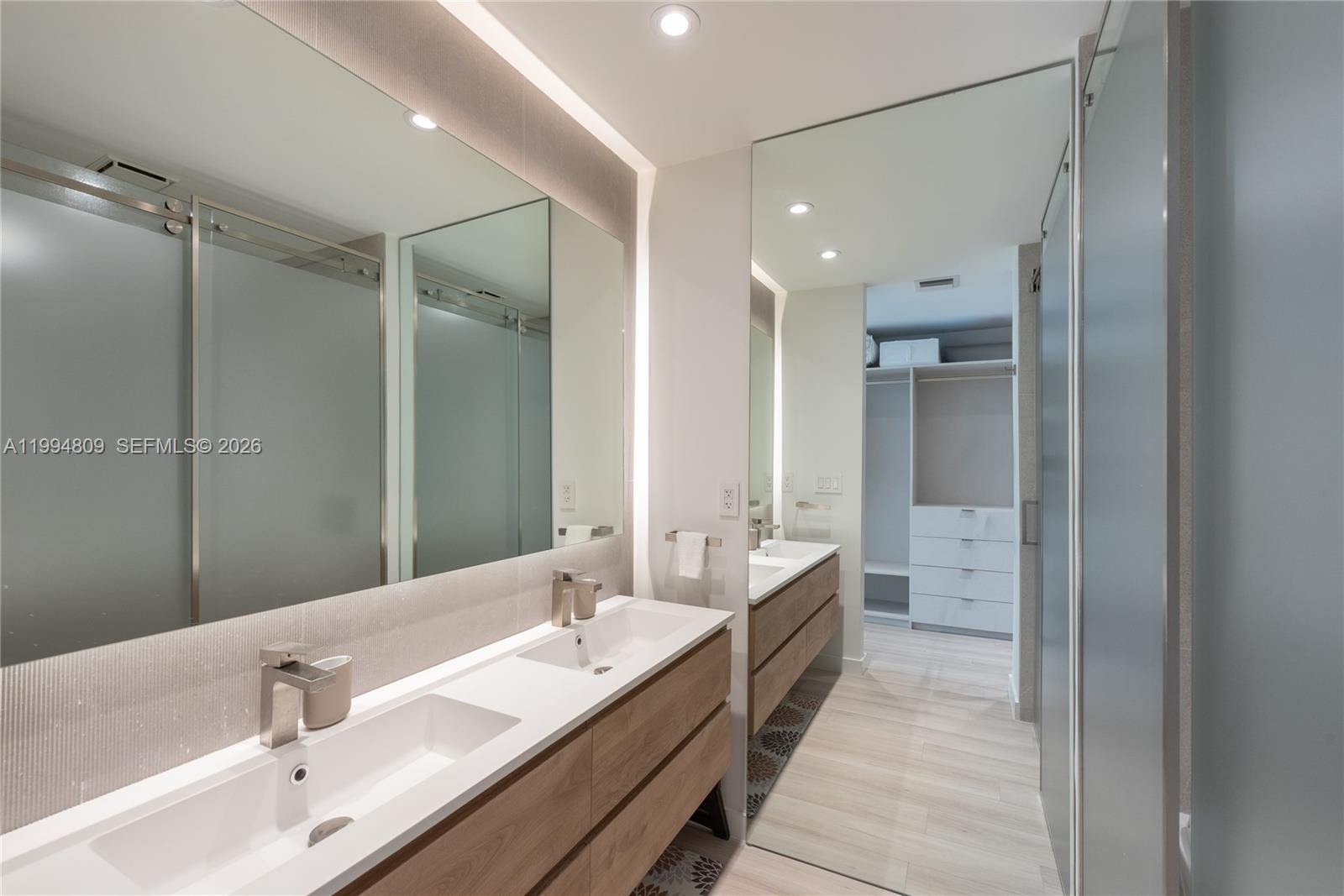 255 Galen Dr # 2I