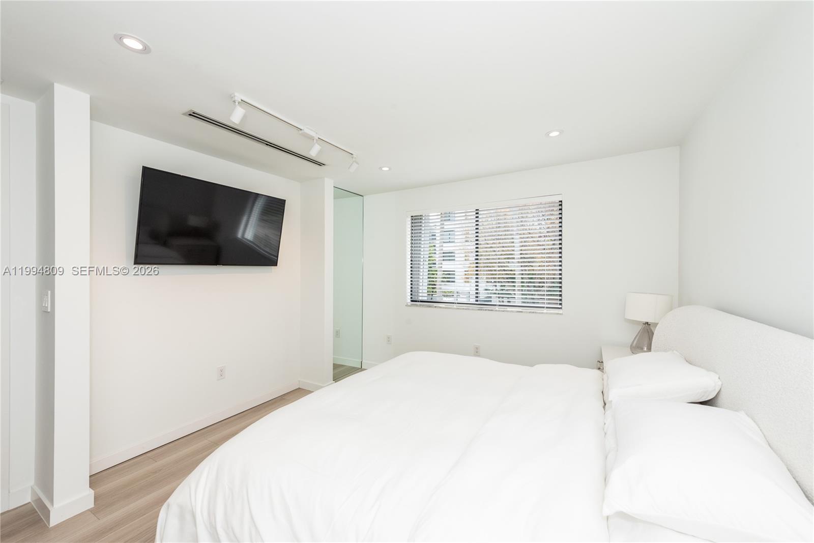 255 Galen Dr # 2I