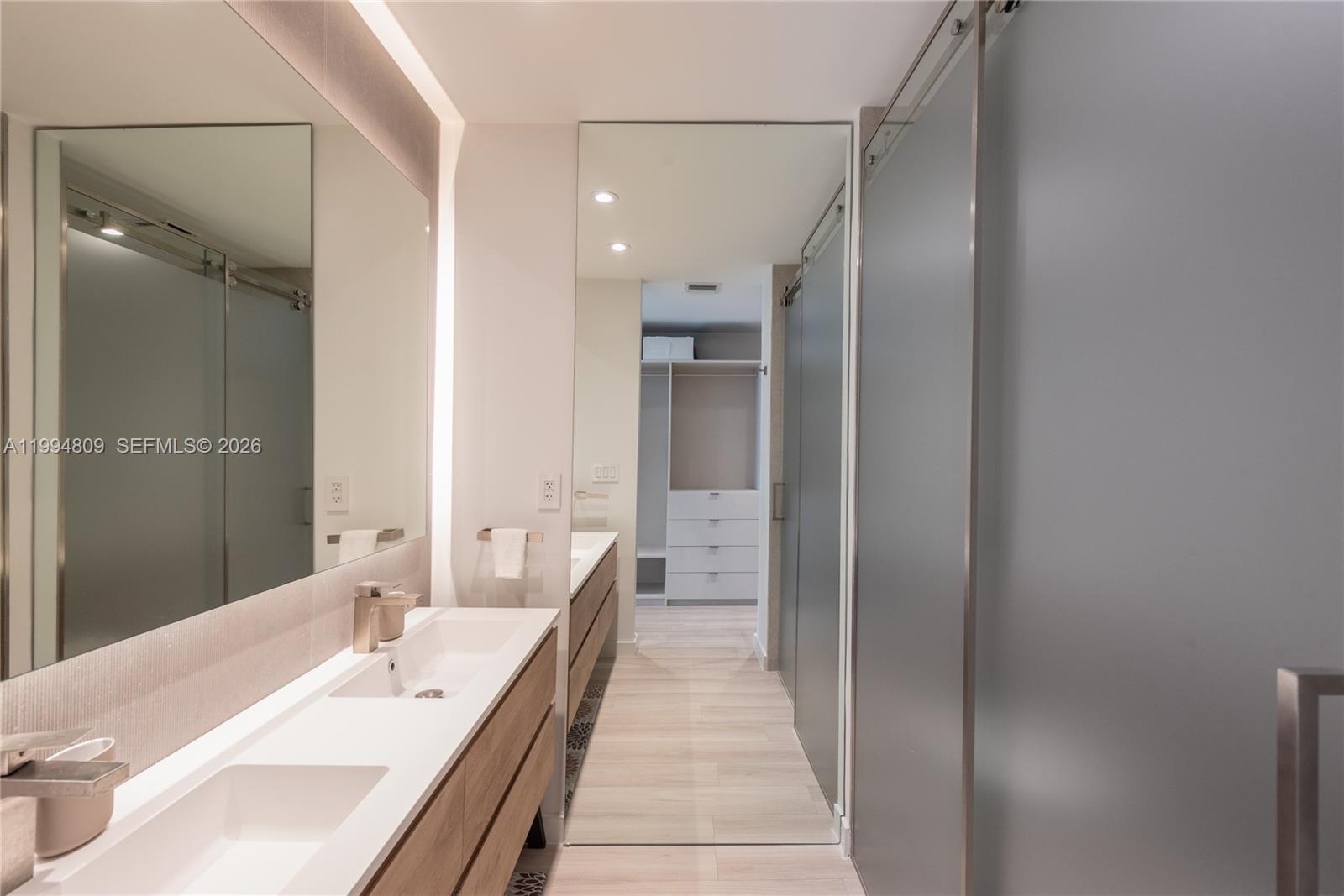 255 Galen Dr # 2I