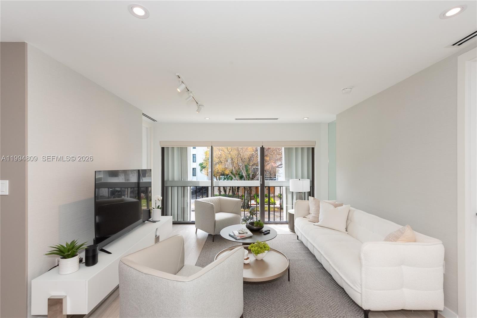 255 Galen Dr # 2I